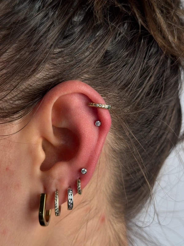 lospi body piercer Piercing Orecchio ad Arezzo e Valdichiana piercing helix